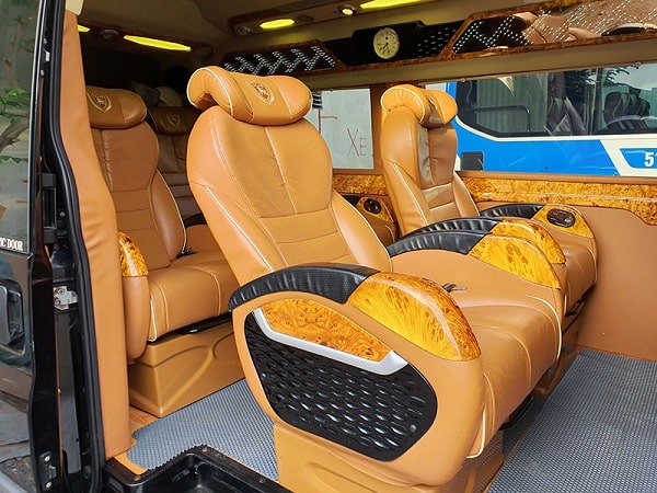 Cho thuê xe limousine 12