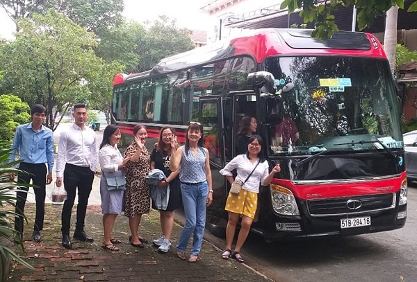 Cho thuê xe limousine 4