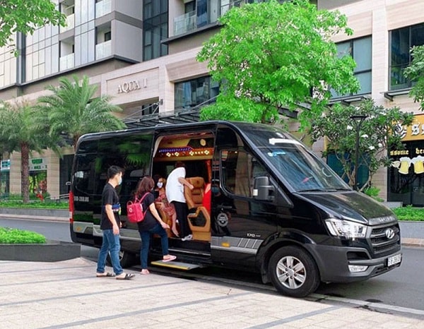 Cho thuê xe limousine 5