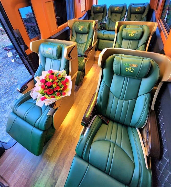 thue xe limousine 9 cho cho su kien